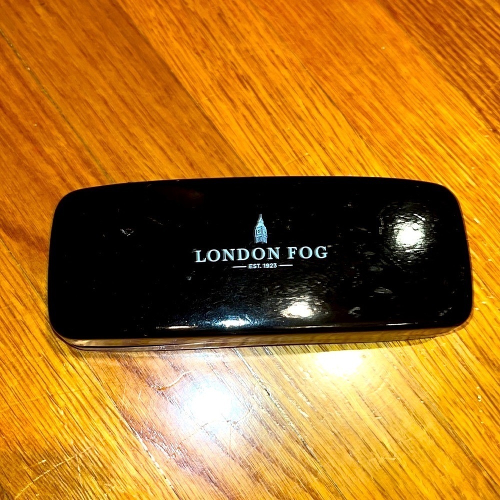 London Fog sunglass or eyeglass case / black